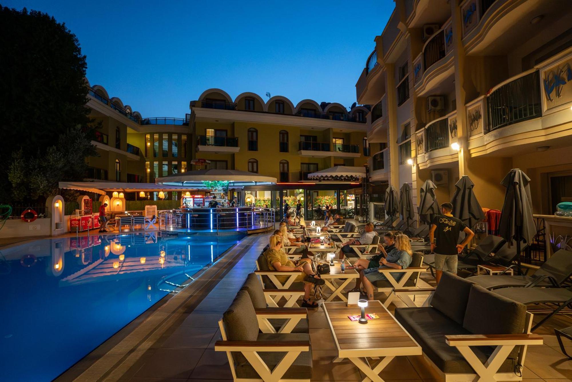 Club Karakas Apart Otel Мармарис Экстерьер фото