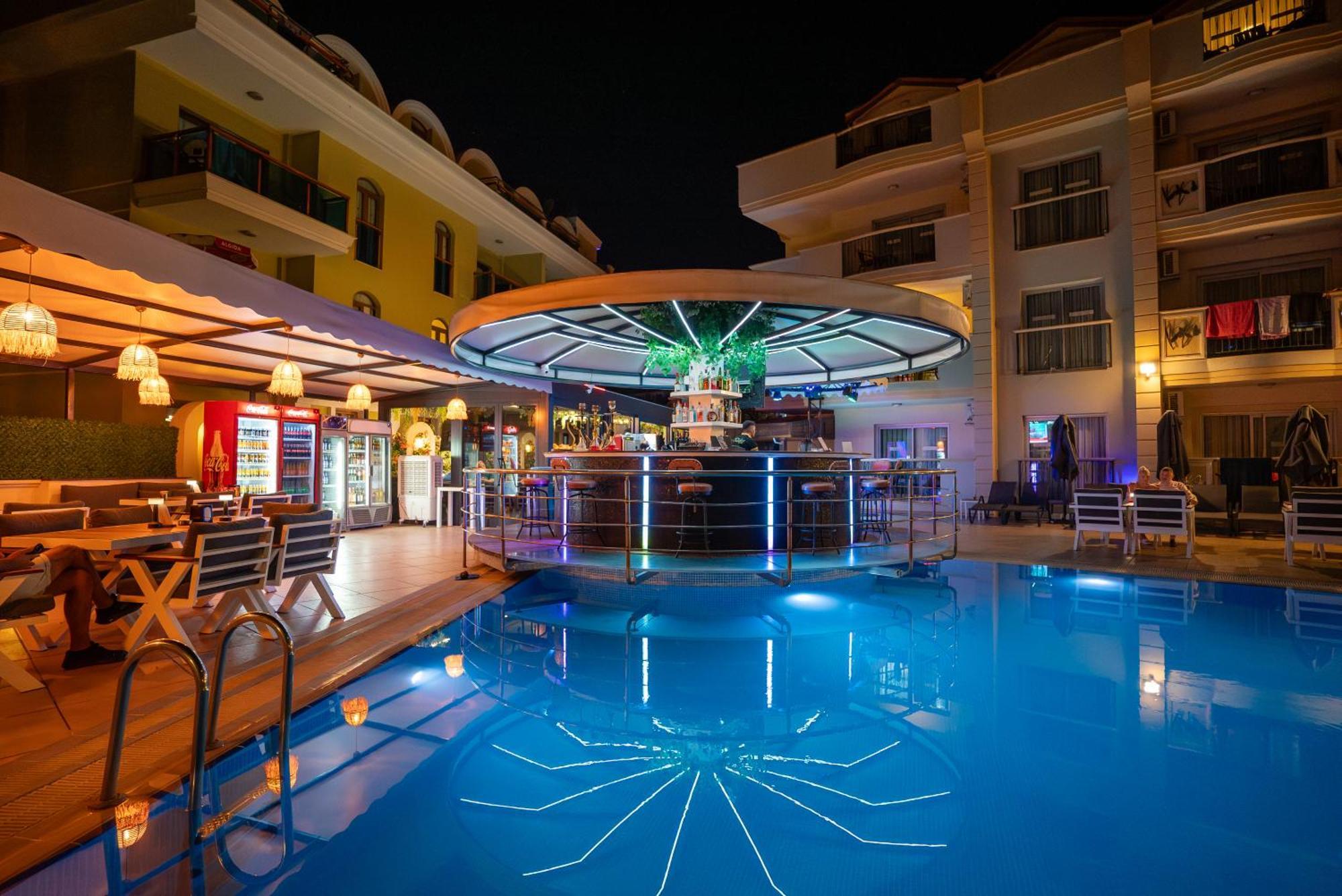 Club Karakas Apart Otel Мармарис Экстерьер фото
